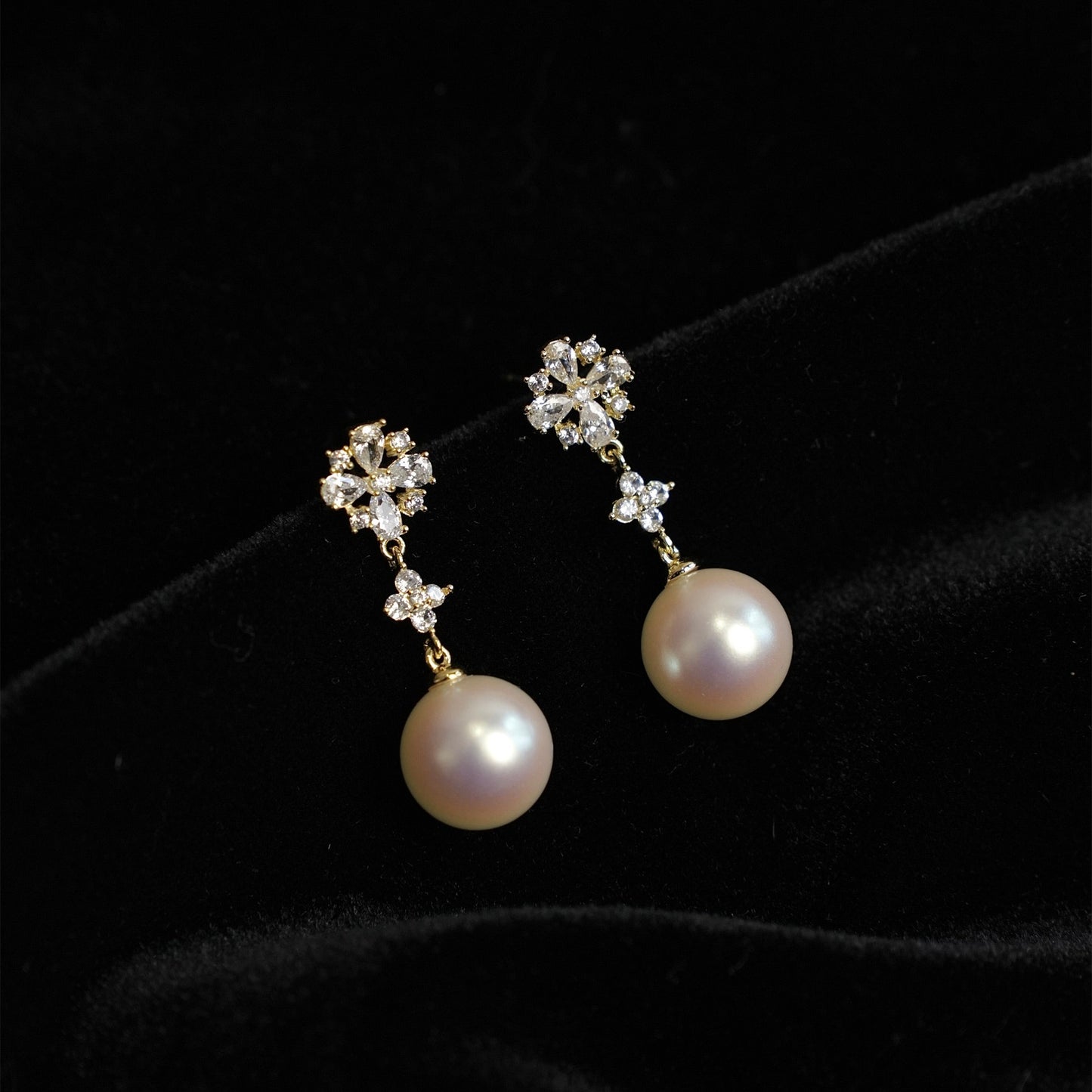 Luna Belle Pearl Earrings