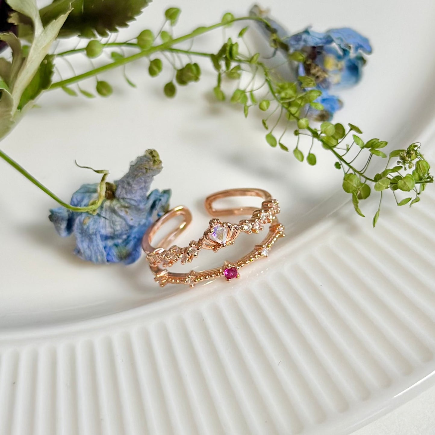 Rose Gold Tiara Ring - Valentina