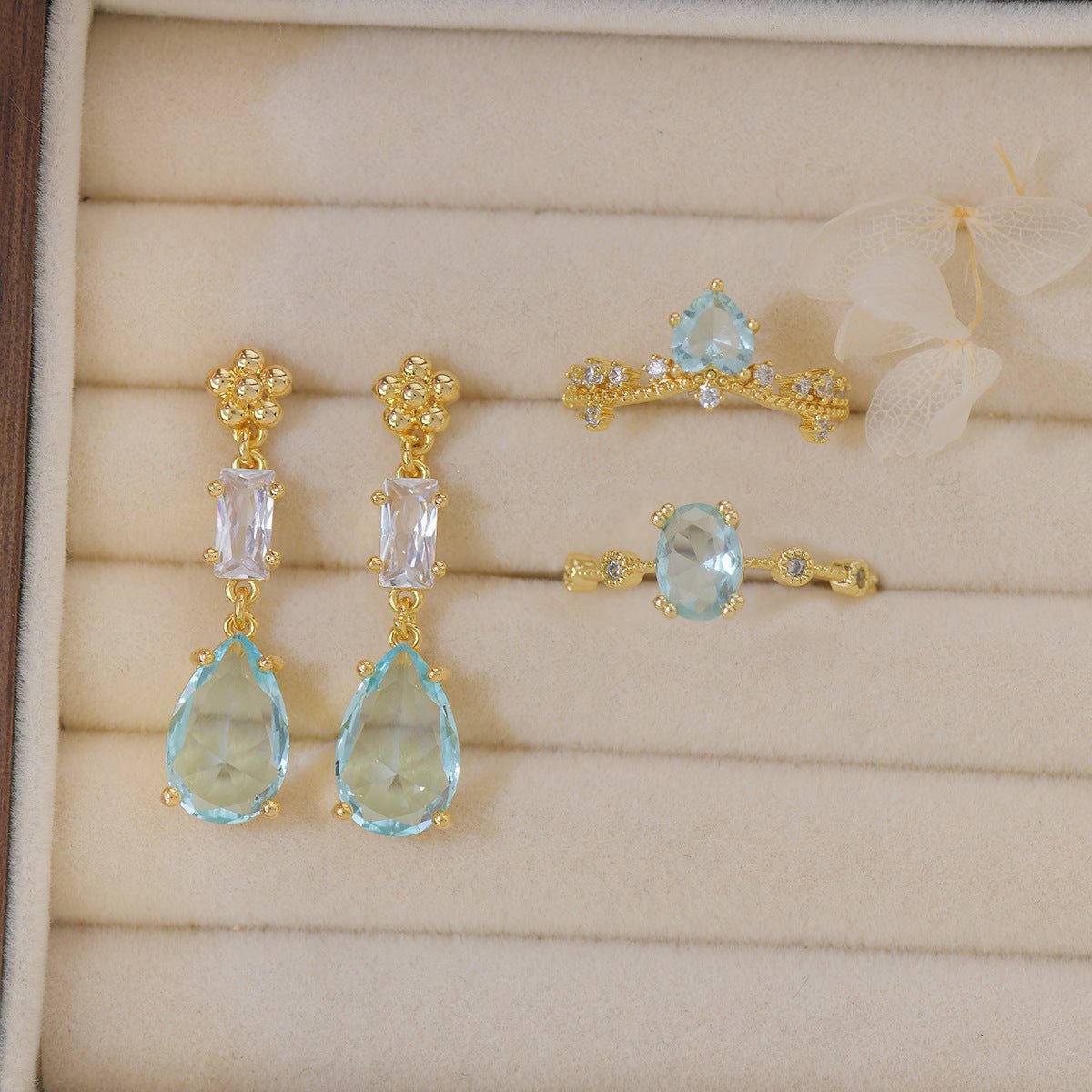 Ariel Daydream Earrings - Hypoallergenic - Abbott Atelier