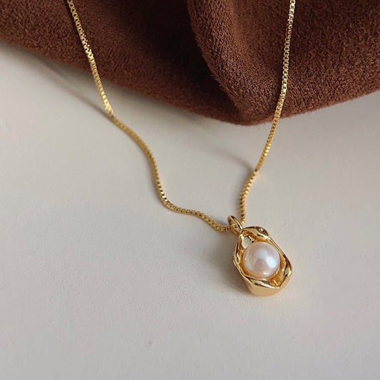 Baroque Pearl Necklace - Dorothy - Gold - Plated - Abbott Atelier