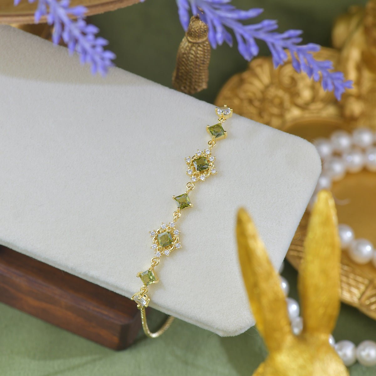 Daphne Bracelet in Green - Gold Plated - Abbott Atelier
