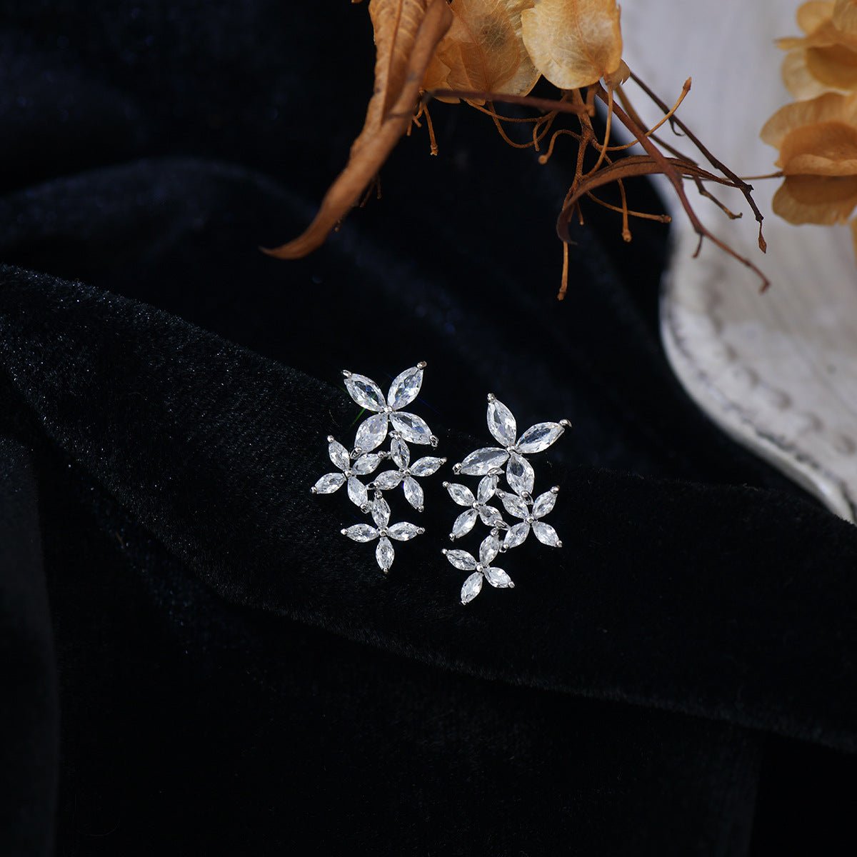 Fleur de Neige Earrings - Hypoallergenic - Abbott Atelier