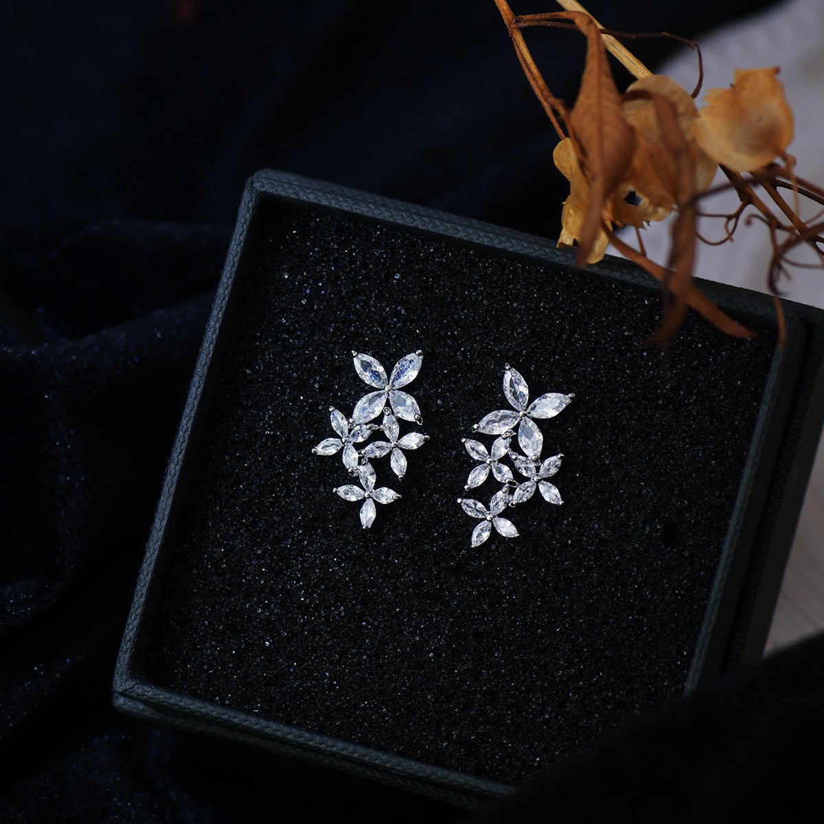 Fleur de Neige Earrings - Hypoallergenic - Abbott Atelier