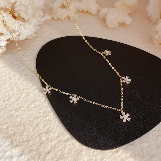 Flower Choker - Winona - Gold - Plated - Abbott Atelier