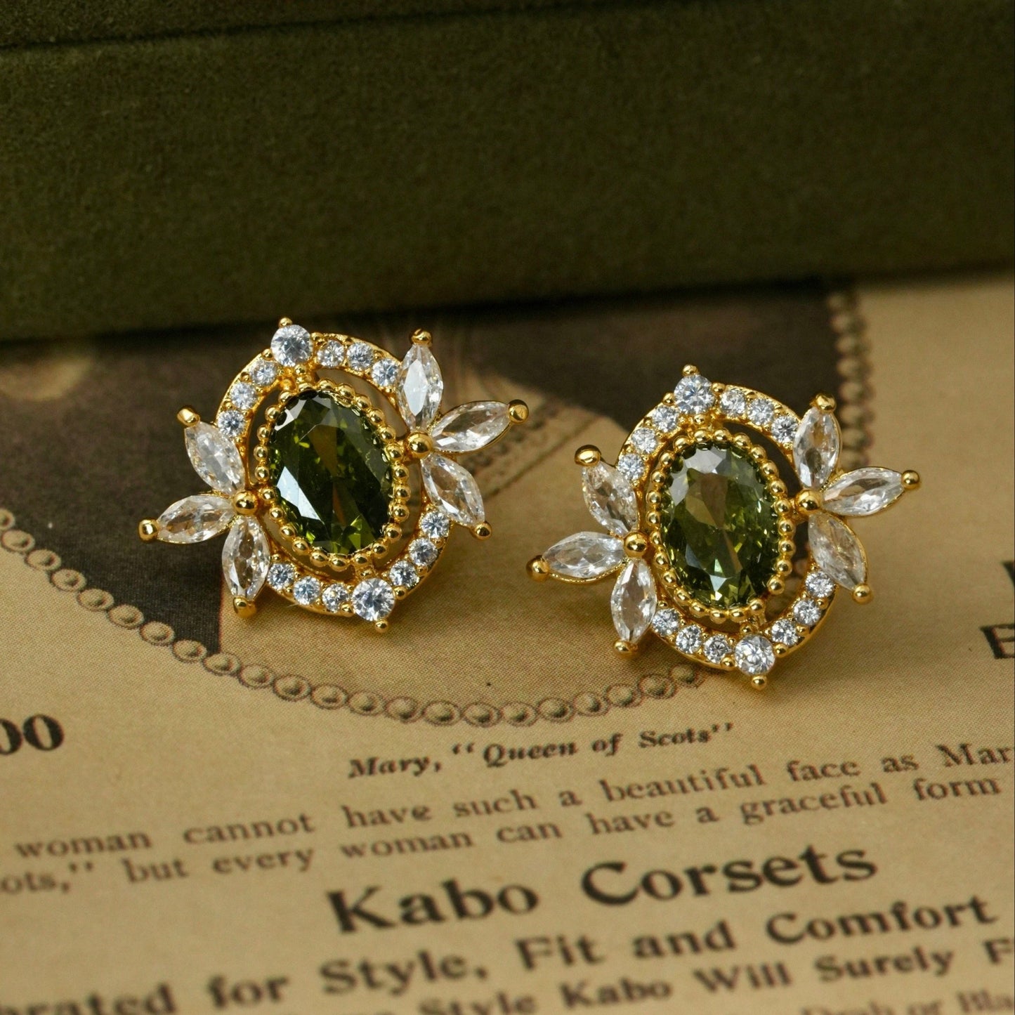 Garden of Eden Stud Earrings - Hypoallergenic - Abbott Atelier