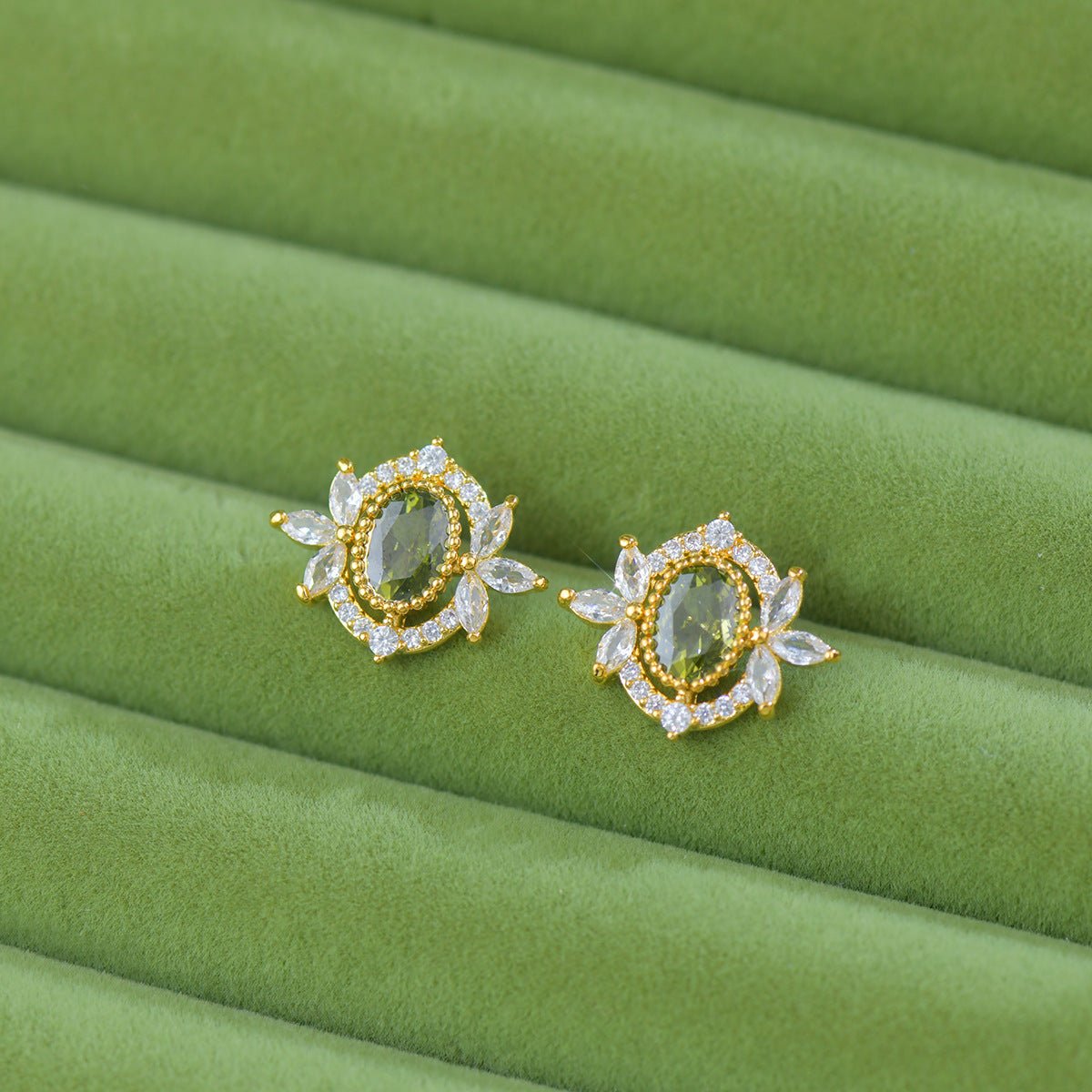 Garden of Eden Stud Earrings - Hypoallergenic - Abbott Atelier