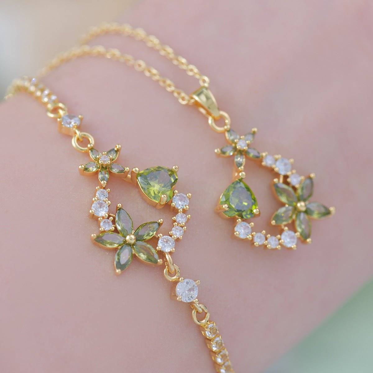 Heart of Spring Bracelet - Gold Plated - Abbott Atelier
