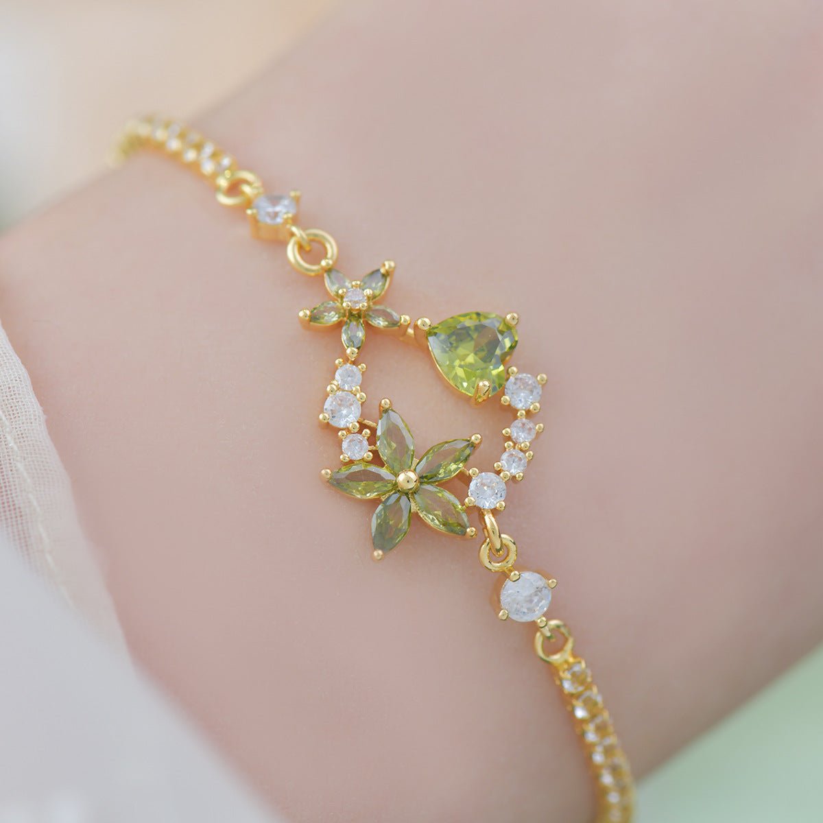 Heart of Spring Bracelet - Gold Plated - Abbott Atelier