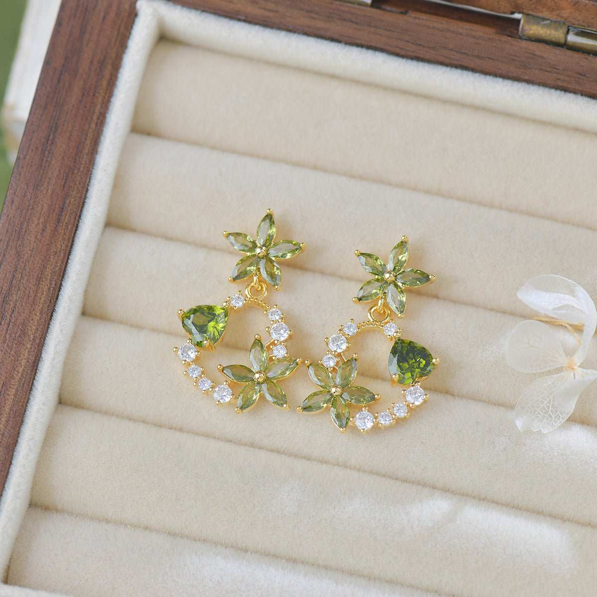 Heart of Spring Earrings - Hypoallergenic - Abbott Atelier