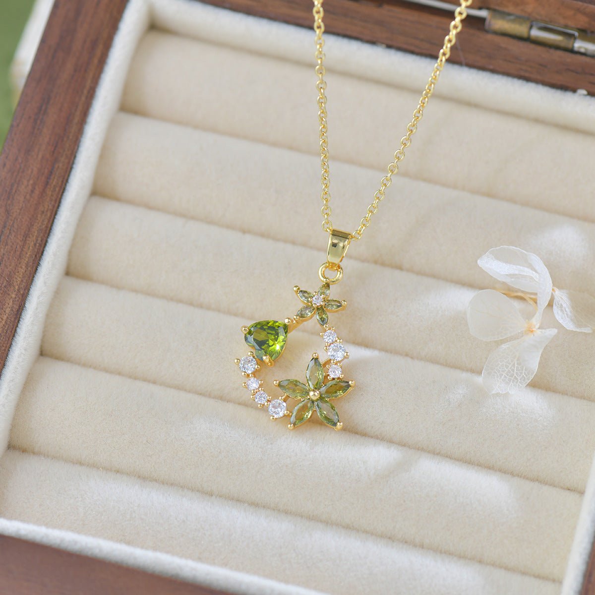 Heart of Spring Necklace - Gold Plated - Abbott Atelier