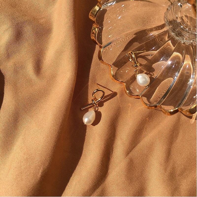 Knot Pearl Earrings - Hypoallergenic - Abbott Atelier