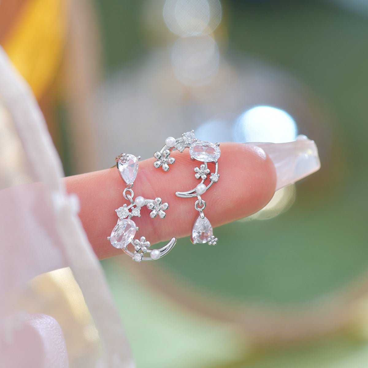 Moonflower Earrings - Hypoallergenic - Abbott Atelier