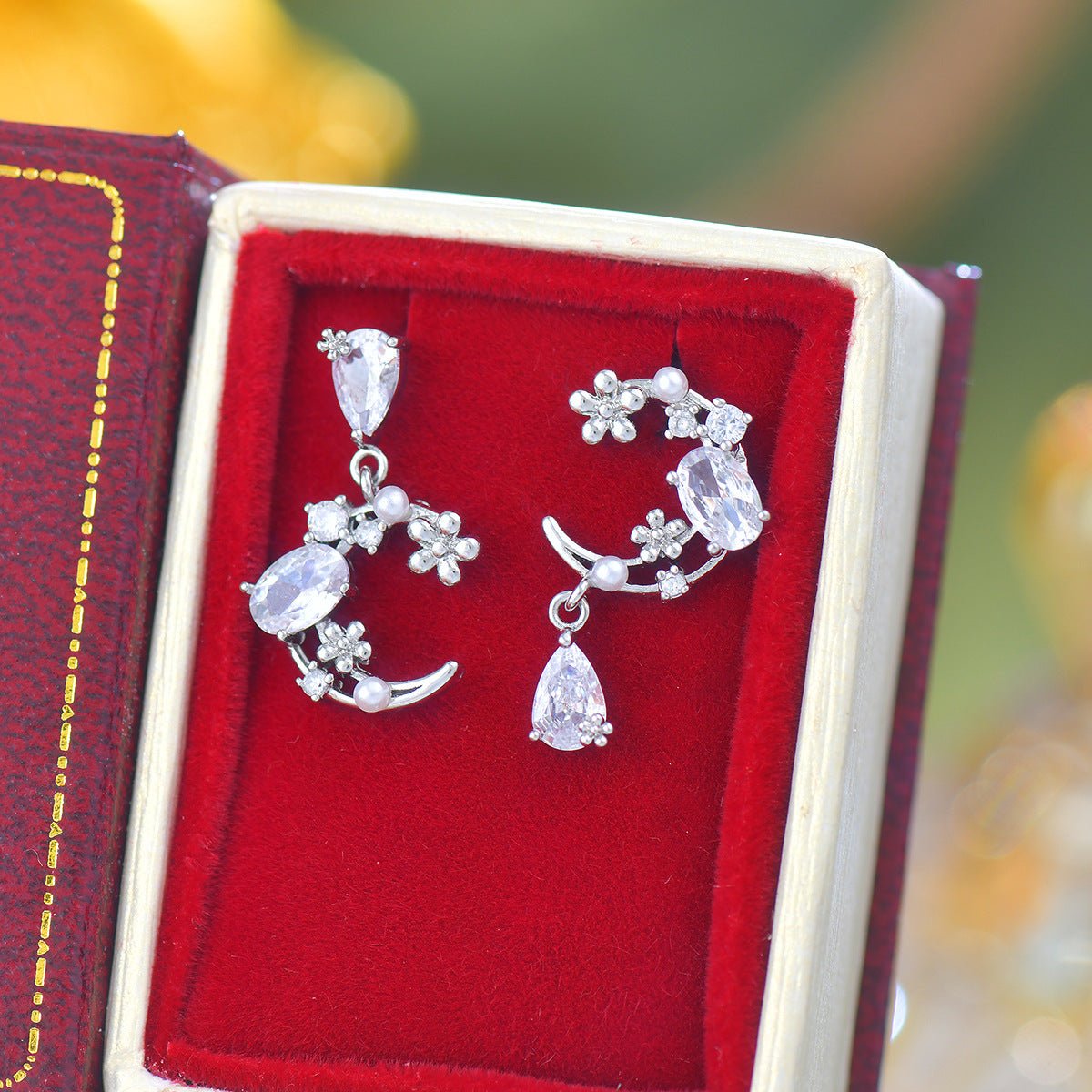 Moonflower Earrings - Hypoallergenic - Abbott Atelier