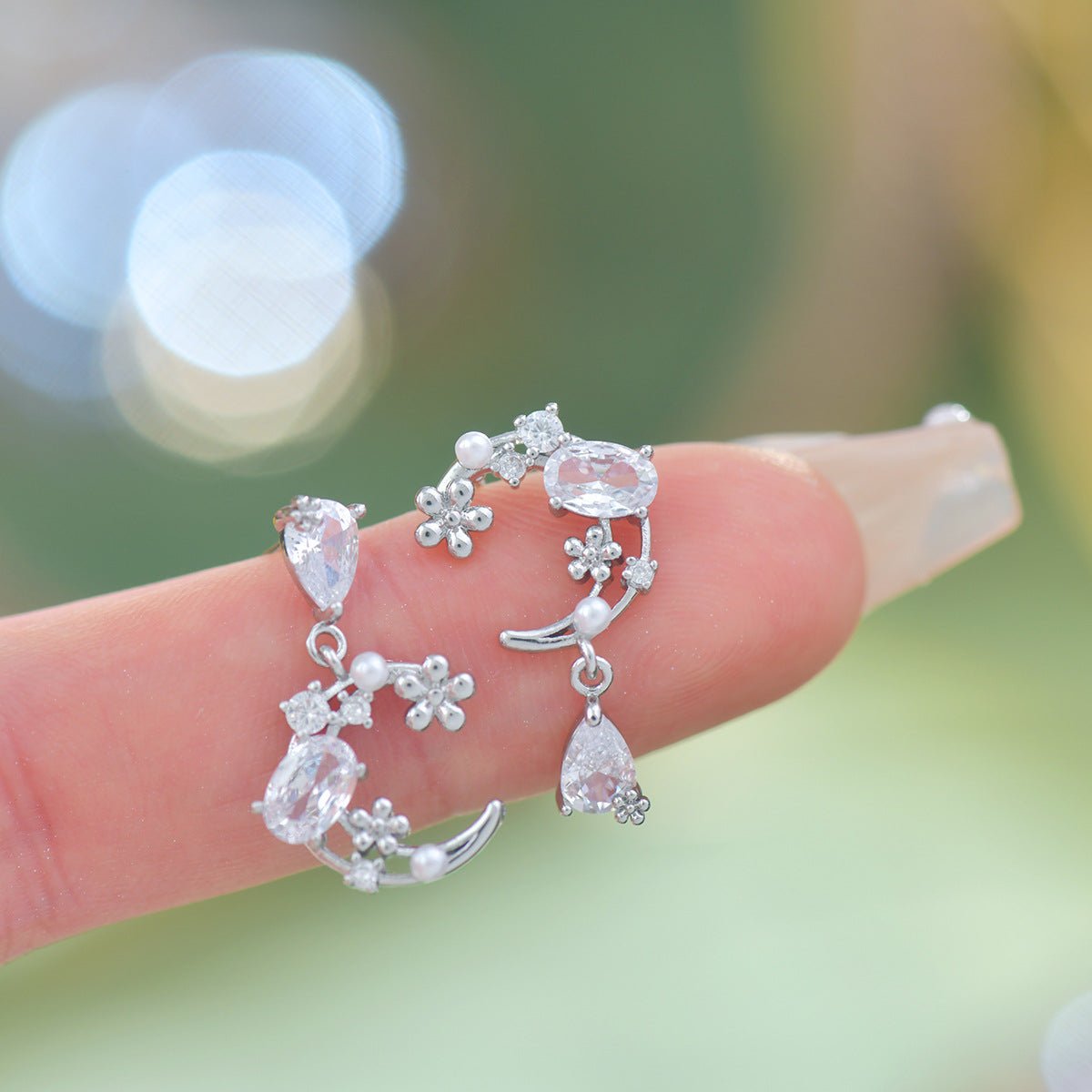 Moonflower Earrings - Hypoallergenic - Abbott Atelier