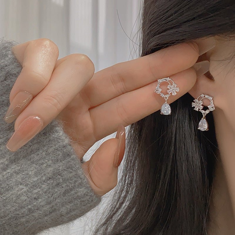 Moonlit Edelweiss Earrings - Hypoallergenic - Abbott Atelier