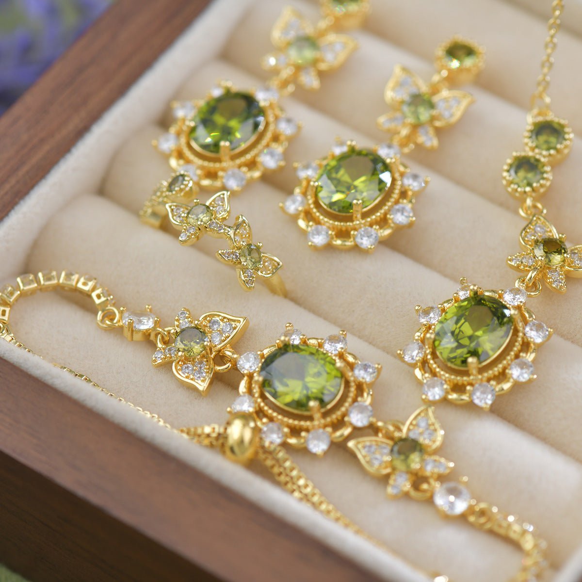 Verdant Flutter Bracelet - Gold Plated - Abbott Atelier