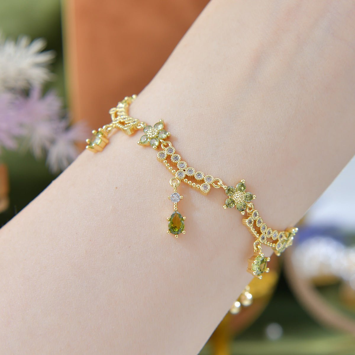 Wildflower Serenade Bracelet in Green - Gold Plated - Abbott Atelier