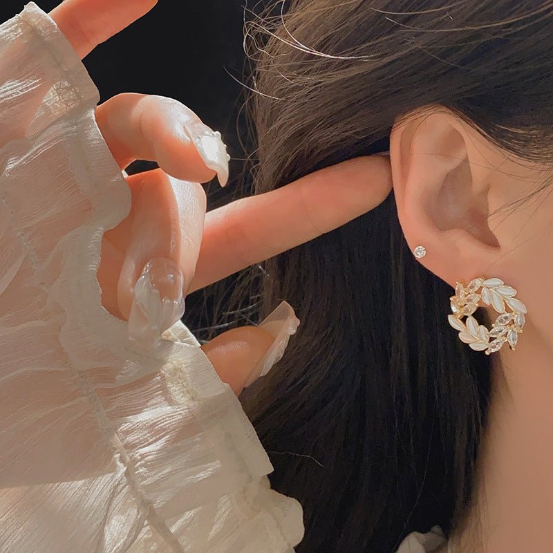 Wreath Stud Earrings - Hypoallergenic - Abbott Atelier