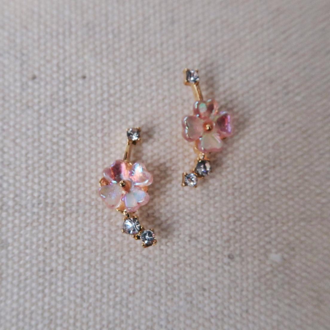 Shell Flower Stud Earring 042 - Abbott Atelier