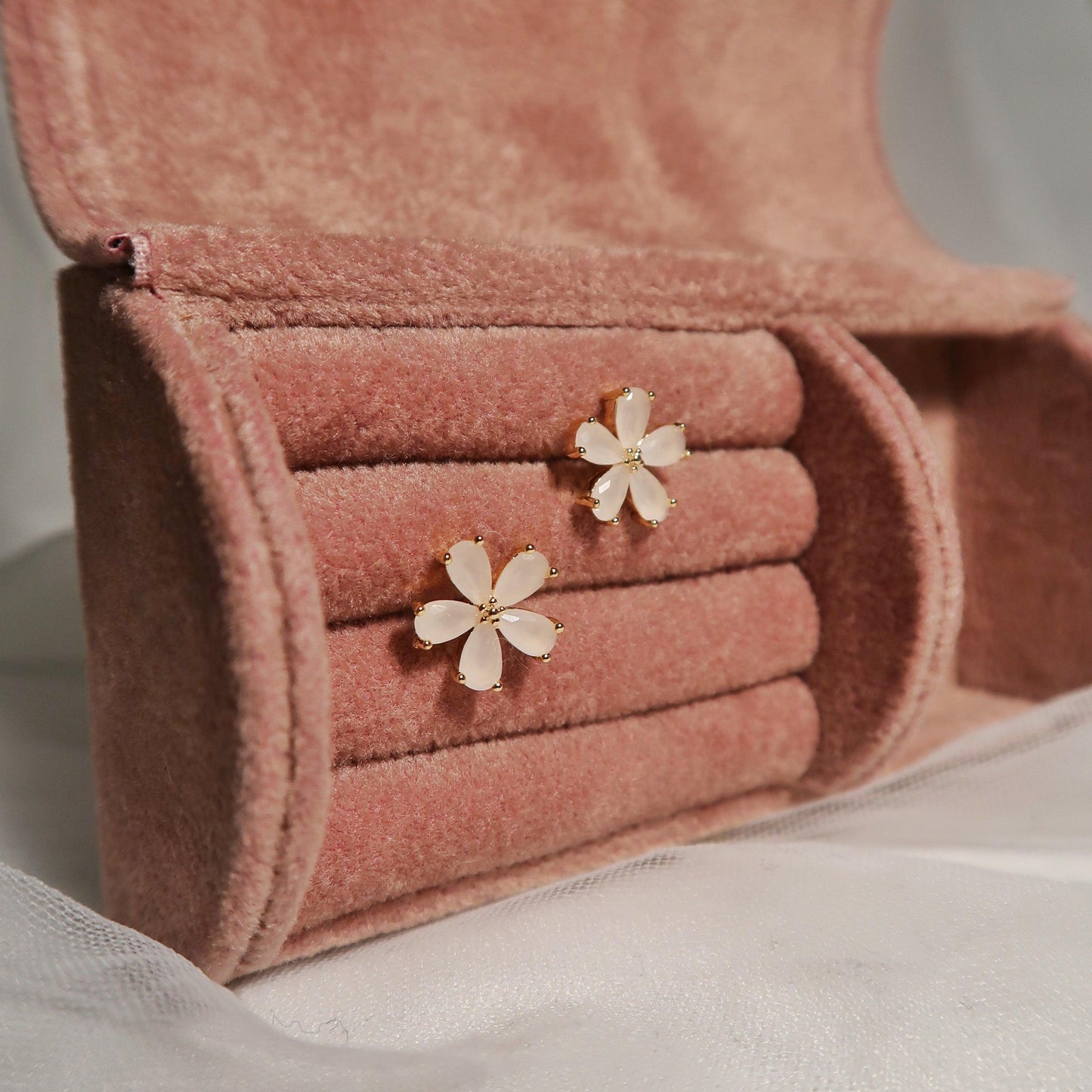 Flower Stud Earrings 087 - Abbott Atelier