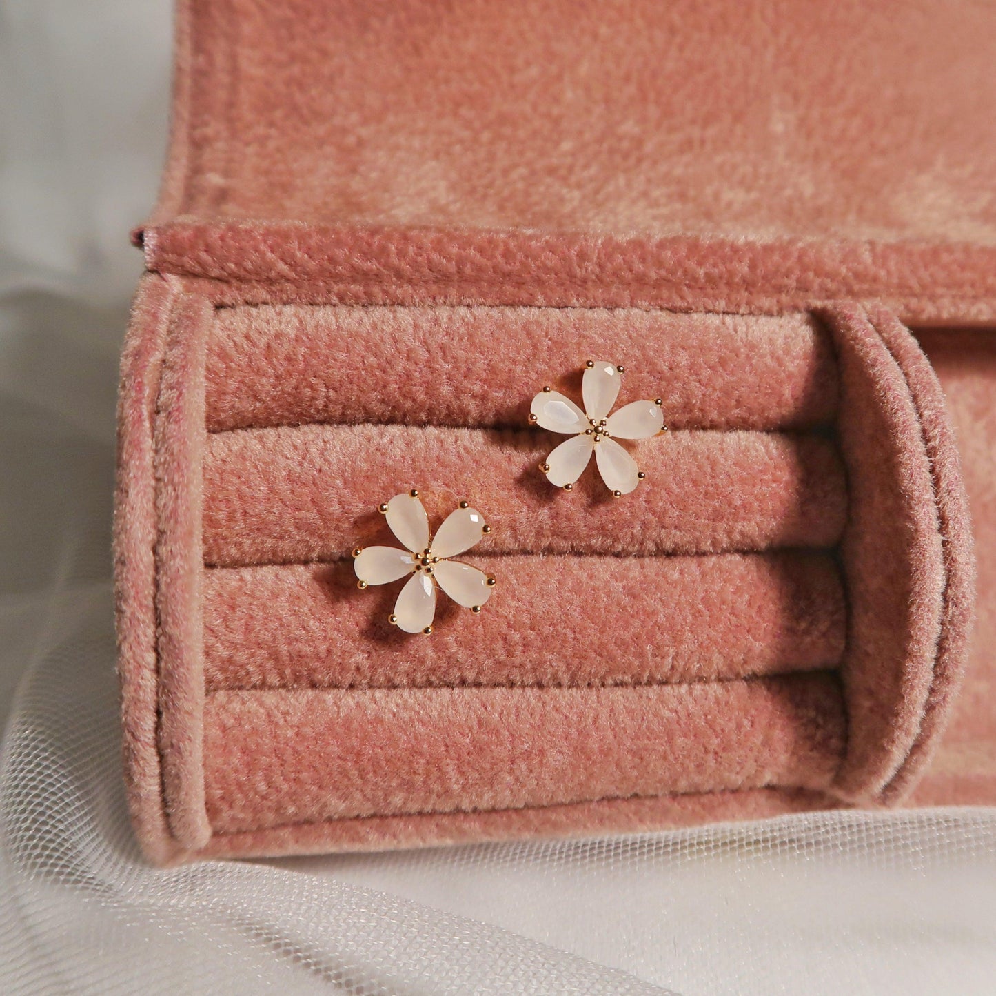 Flower Stud Earrings 087 - Abbott Atelier