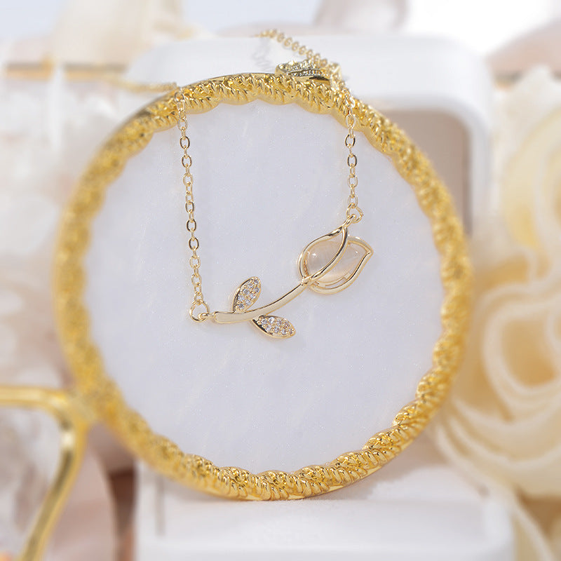 Tulip Necklace