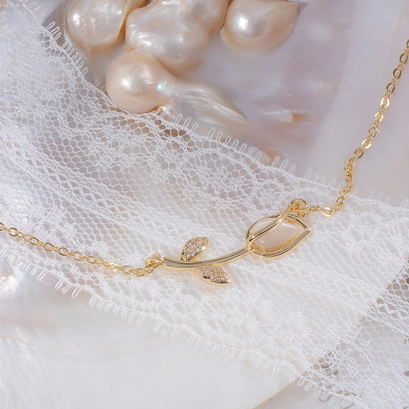 Tulip Necklace