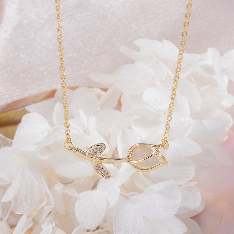 Tulip Necklace