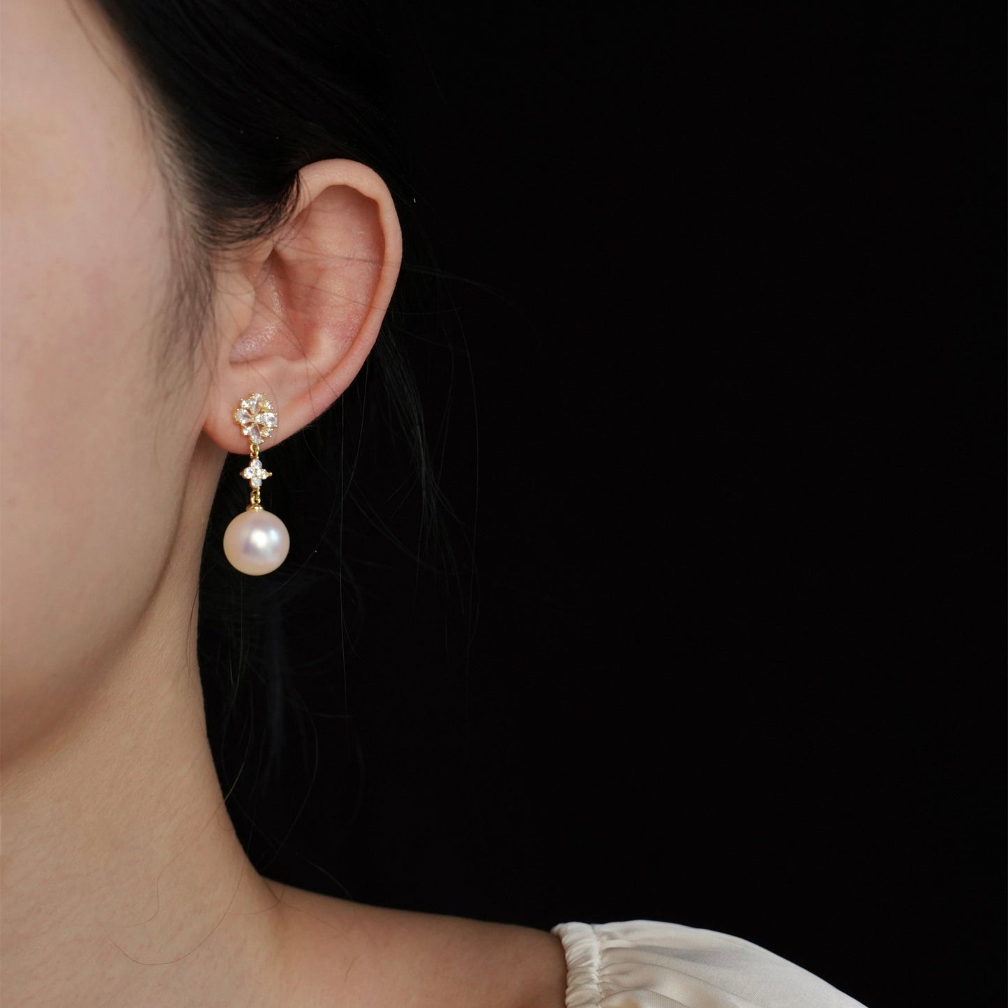 Luna Belle Pearl Earrings