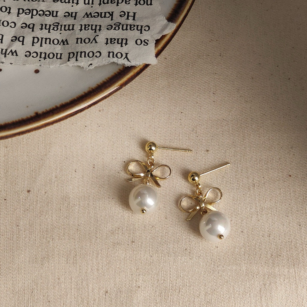 Bow and Pearl Earrings