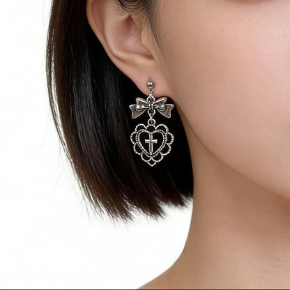 Abbey Heart Earrings