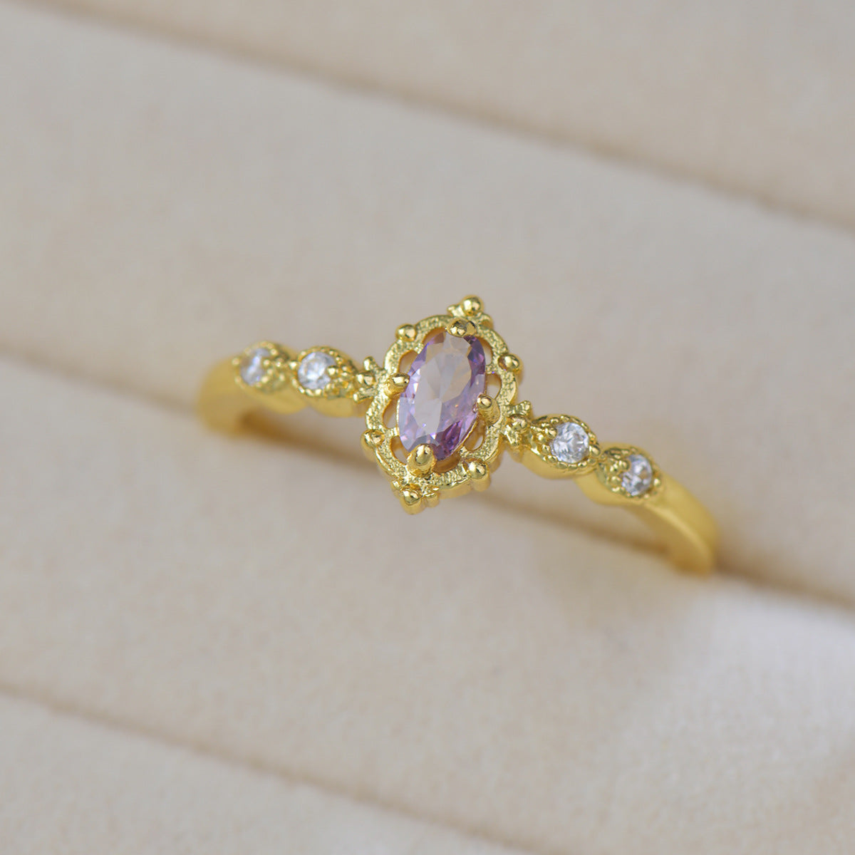 Heirloom Oval Amethyst Ring