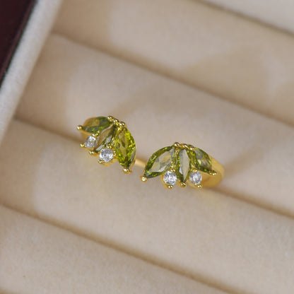 Verdant Laurel Ring