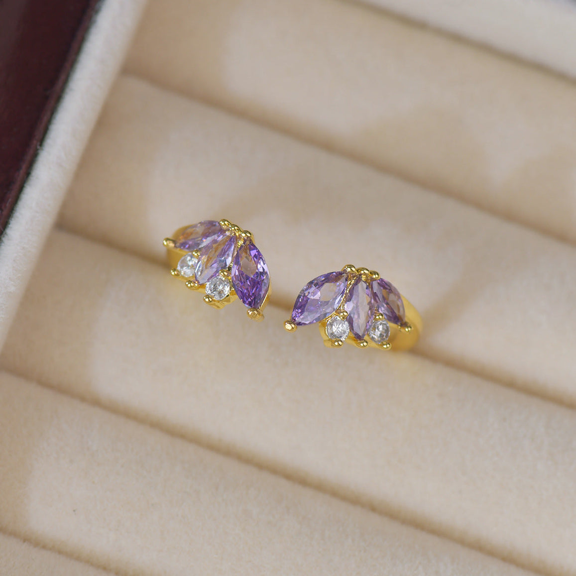 Violet Laurel Ring
