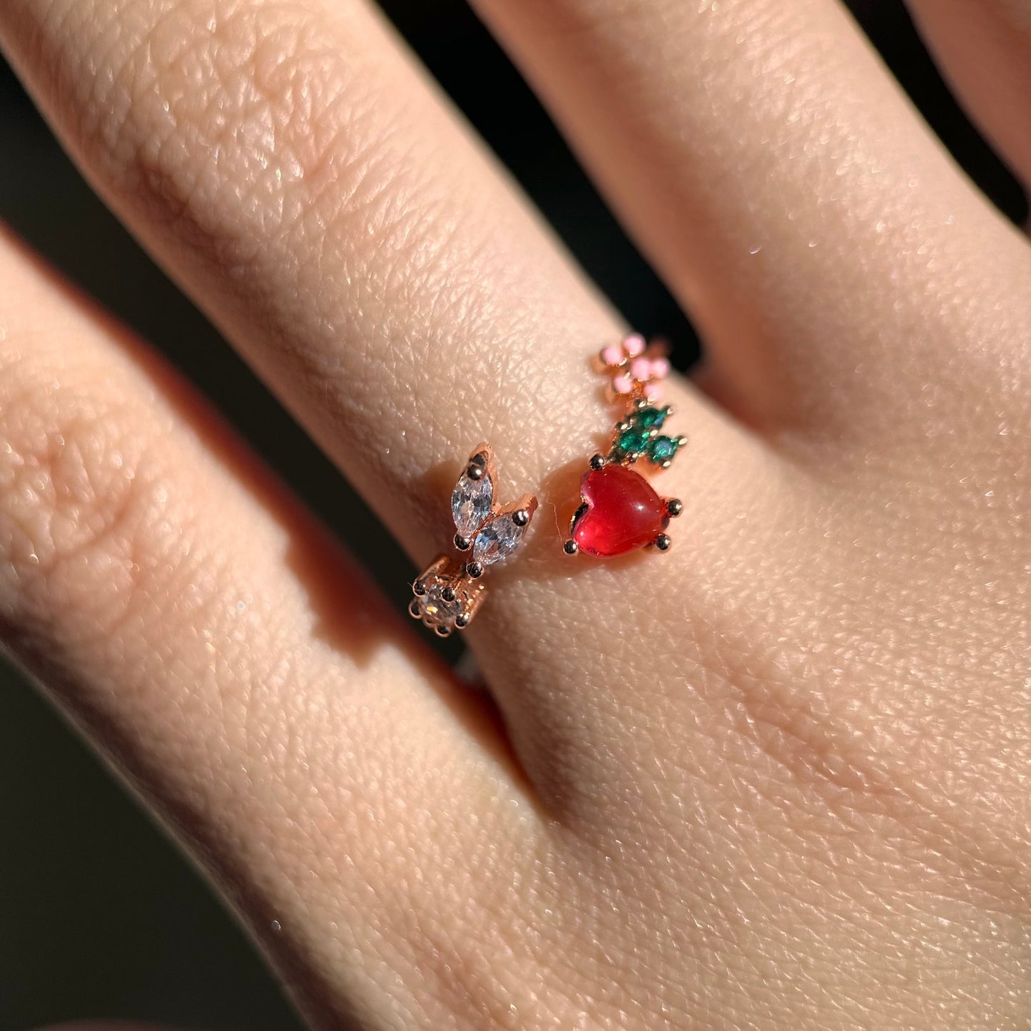 Floral Heart Ring - Mia