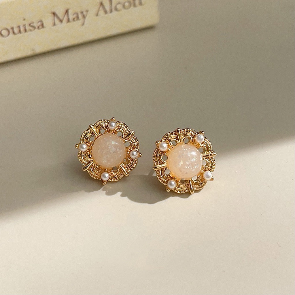 [Clearance] Baroque Stud Earrings - Sue (3 Colors)