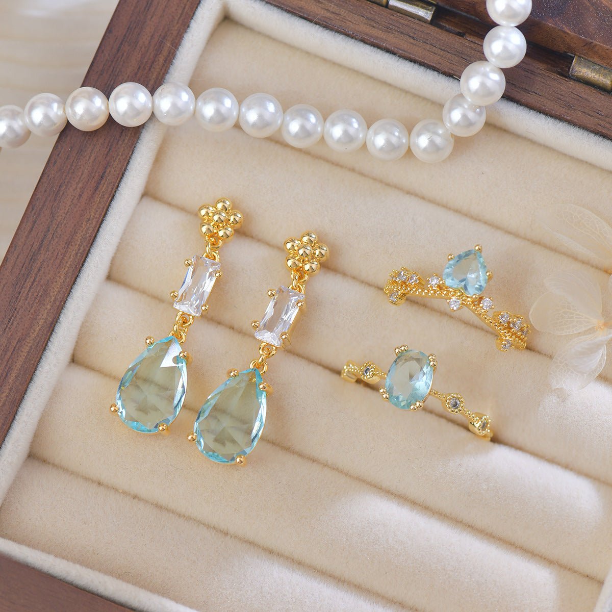 Ariel Daydream Earrings - Hypoallergenic - Abbott Atelier