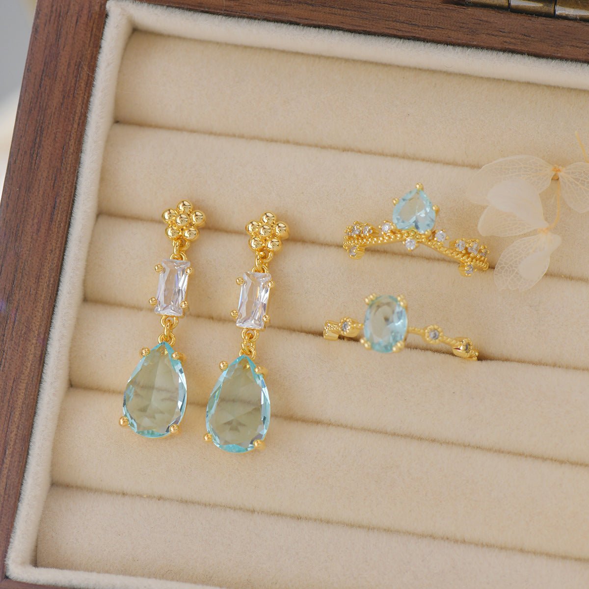 Ariel Daydream Earrings - Hypoallergenic - Abbott Atelier