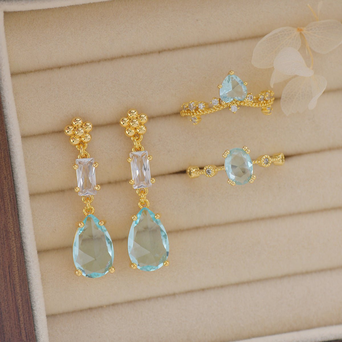 Ariel Daydream Earrings - Hypoallergenic - Abbott Atelier
