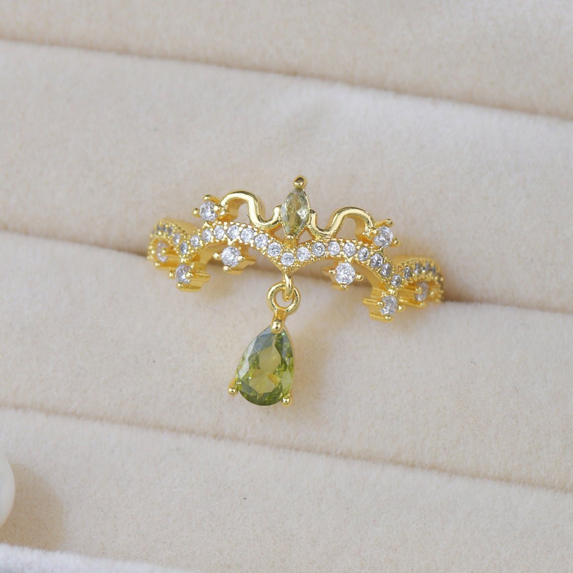 Chandelier Peridot Ring - Gold-Plated - Abbott Atelier