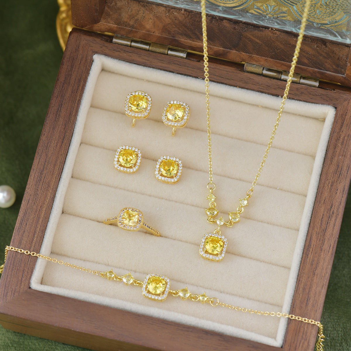 Citrine Halo du Soleil Necklace - Gold Plated - Abbott Atelier