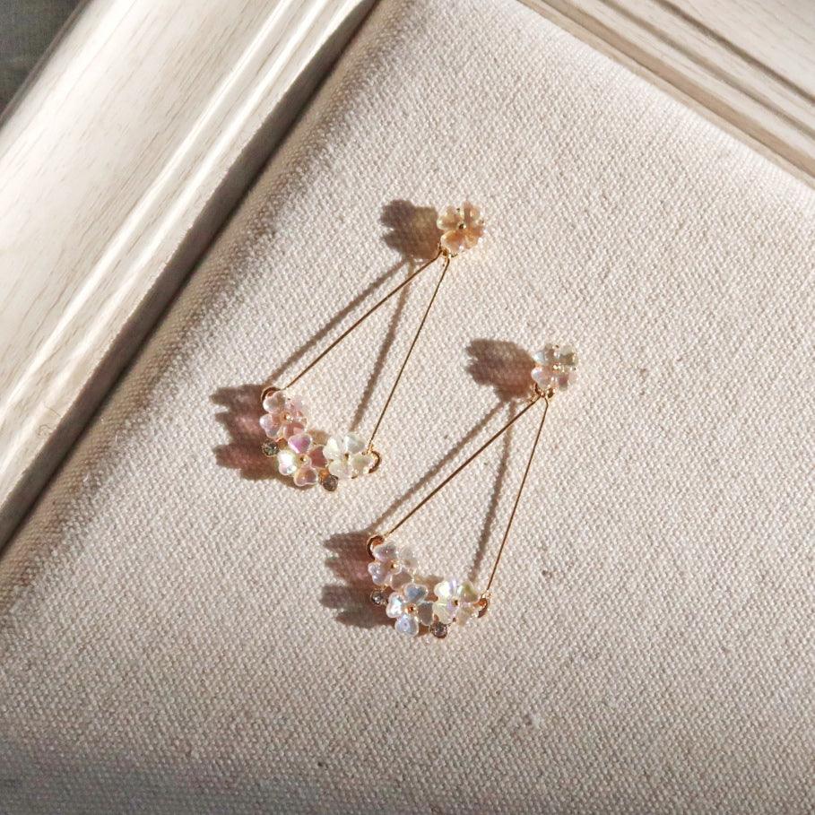 Dangly Flower Earrings - Sabrina