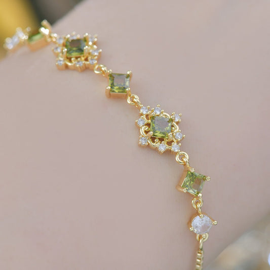Daphne Bracelet in Green - Gold Plated - Abbott Atelier