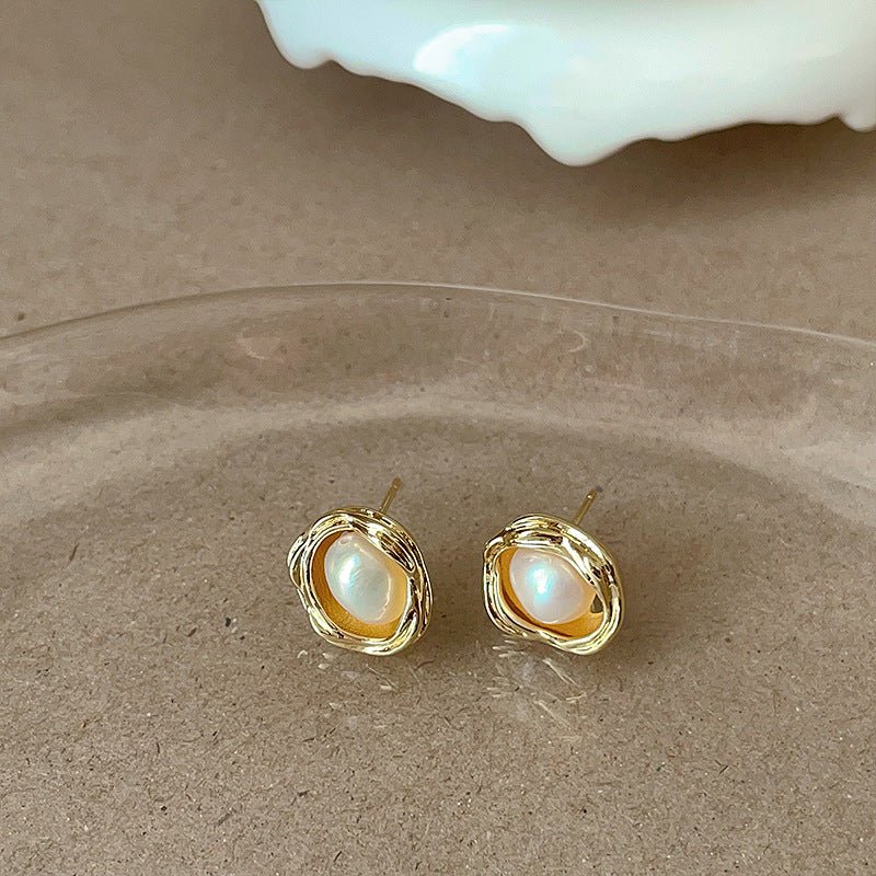 Dorothy Pearl Stud Earrings in Gold - Hypoallergenic - Abbott Atelier