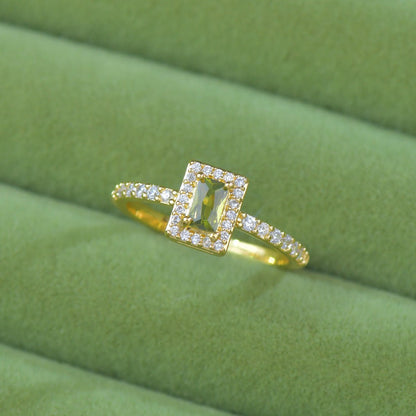 Edith Peridot Ring in Gold - Gold-Plated - Abbott Atelier