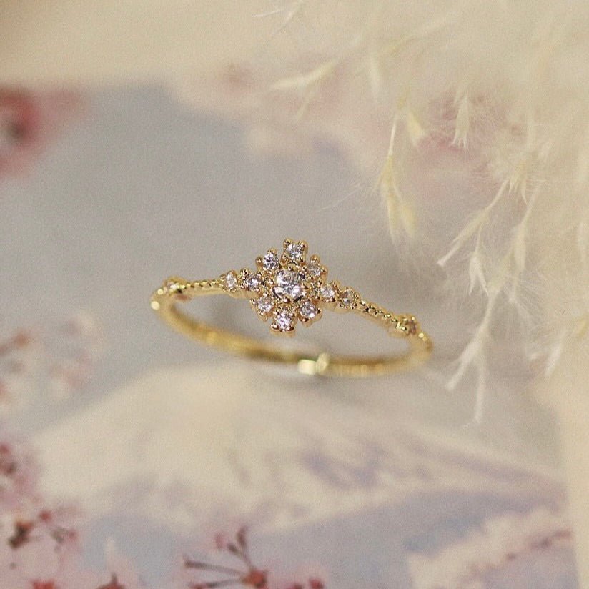 Fleur de Lumière Ring