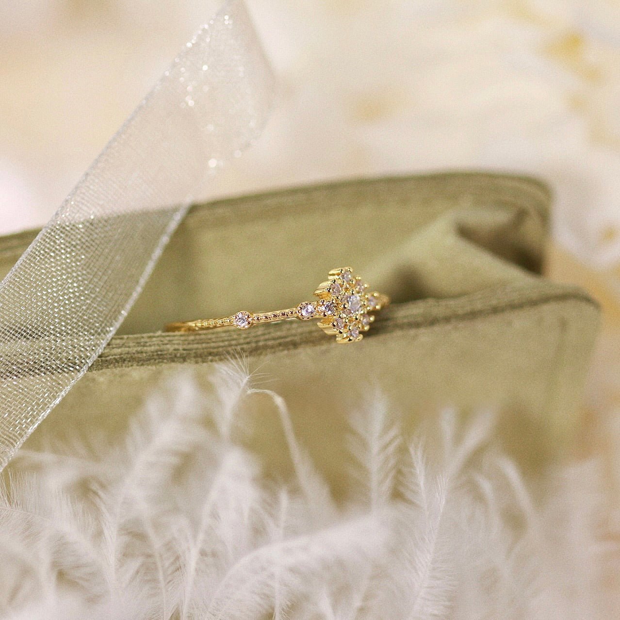 Fleur de Lumière Ring