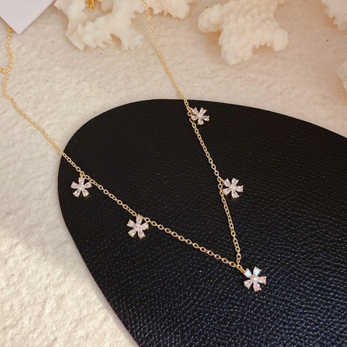 Flower Choker - Winona - Gold - Plated - Abbott Atelier