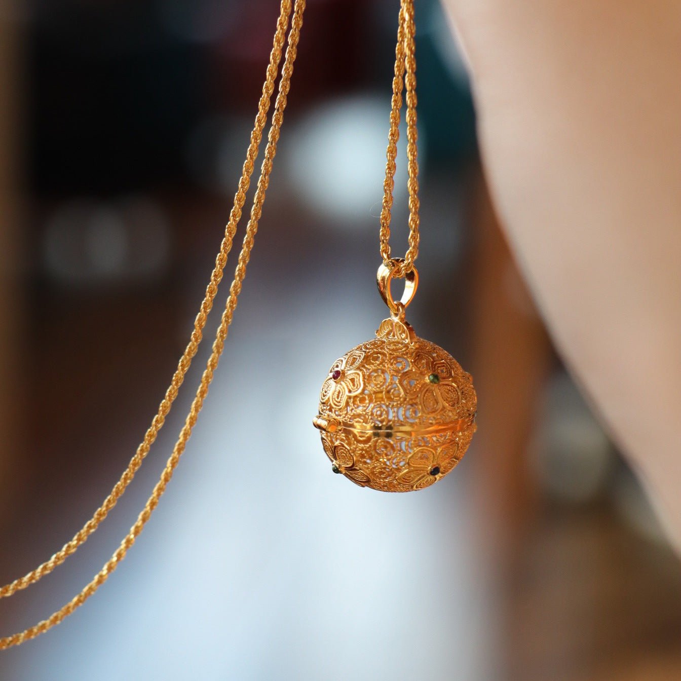 Flower Golden Ball Locket Necklace (Solid Silver) - Hypoallergenic - Abbott Atelier