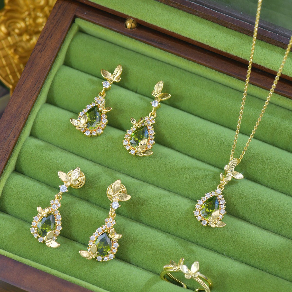 Gilded Butterfly Peridot Necklace - Gold Plated - Abbott Atelier